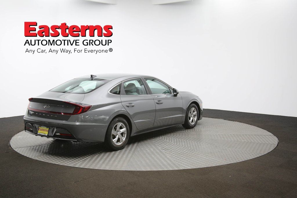 Vehicle image 19 of 61