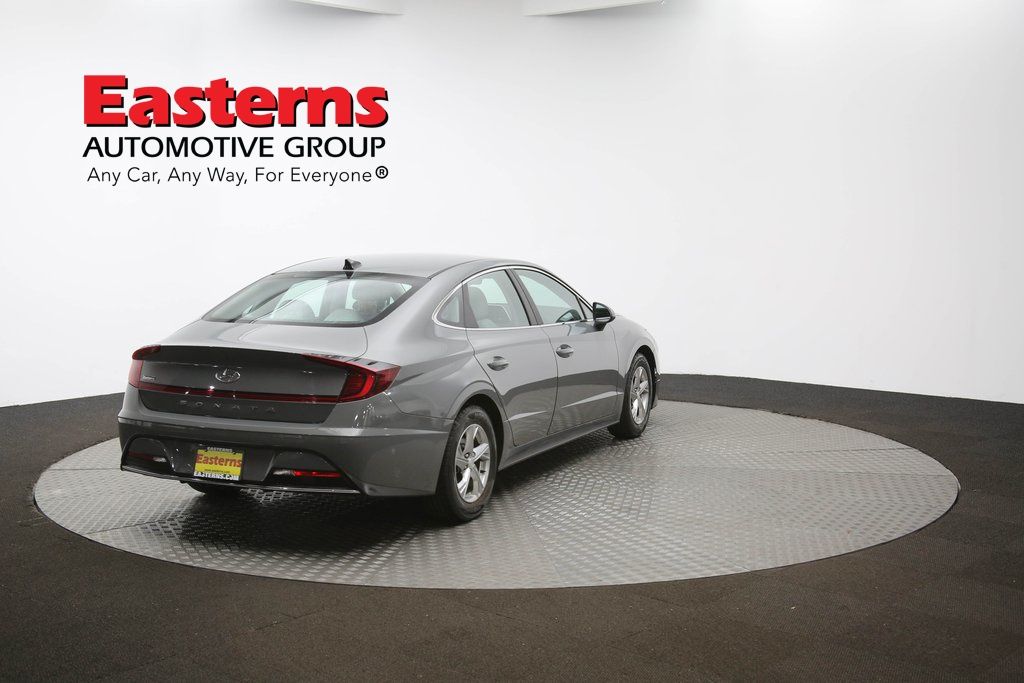 Vehicle image 18 of 61