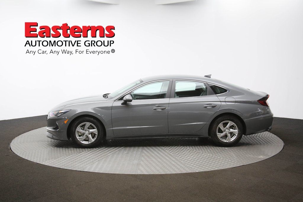 Vehicle image 2 of 61