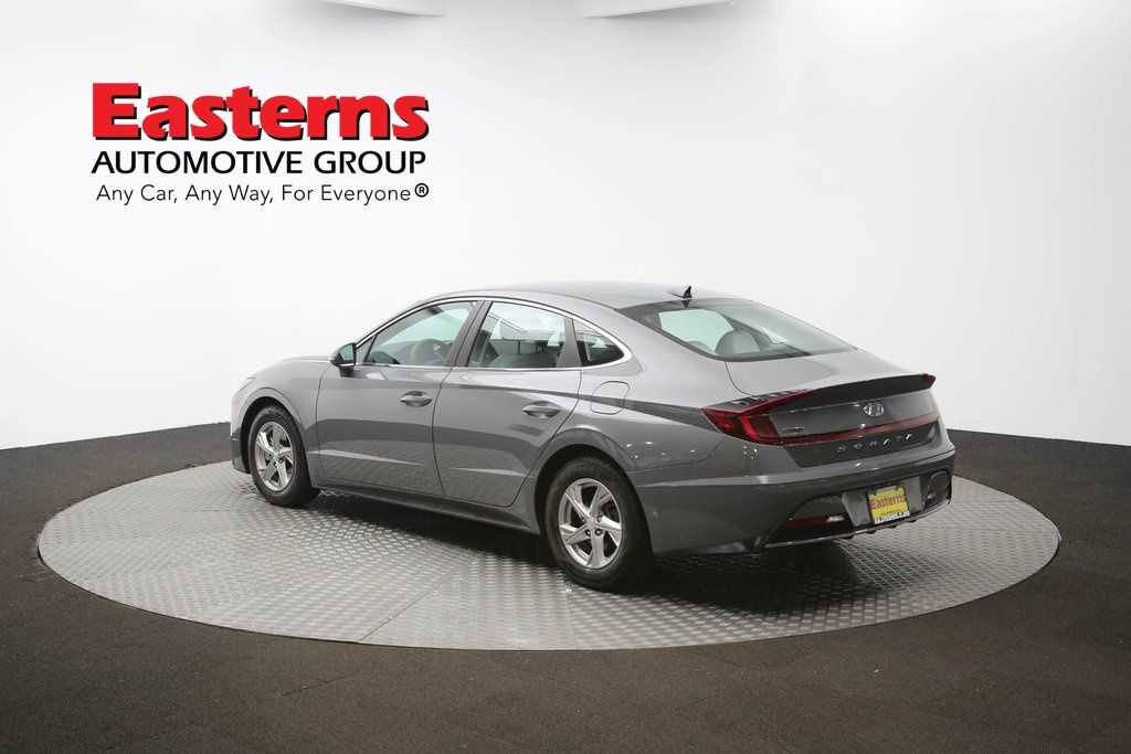 Vehicle image 35 of 61