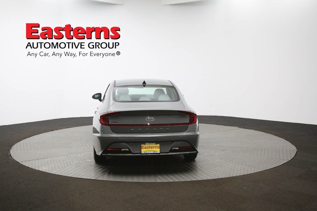 Vehicle image 15 of 61