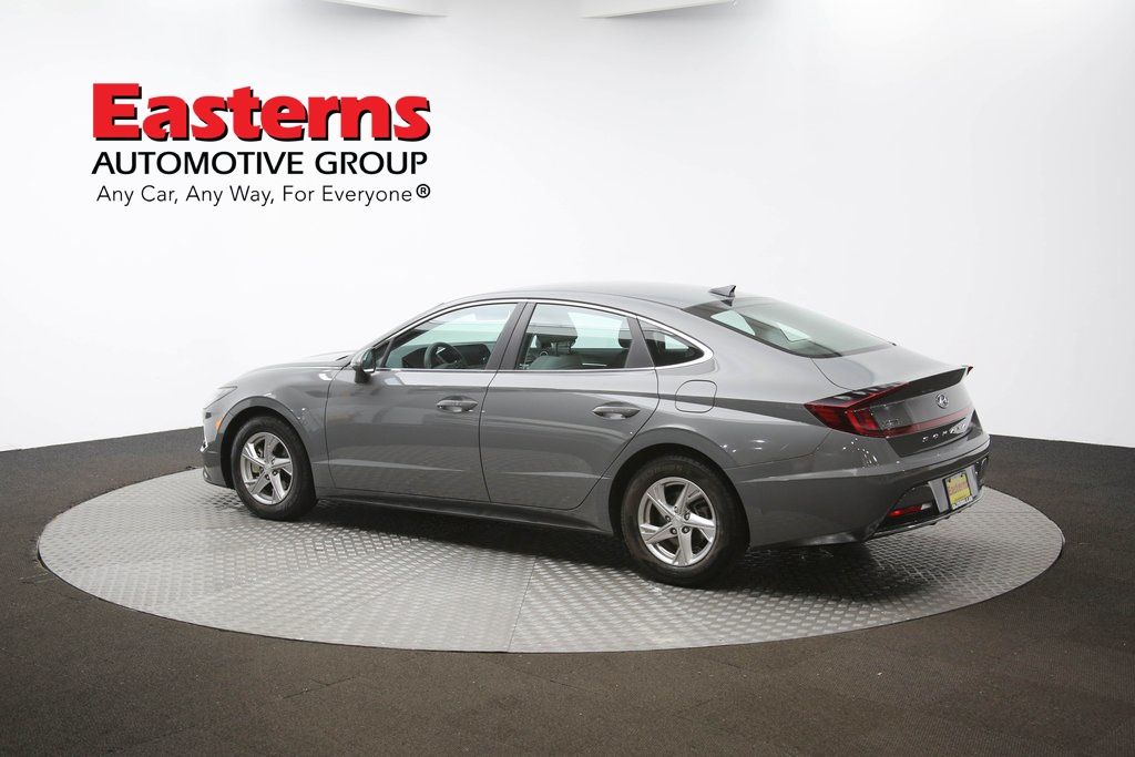 Vehicle image 34 of 61