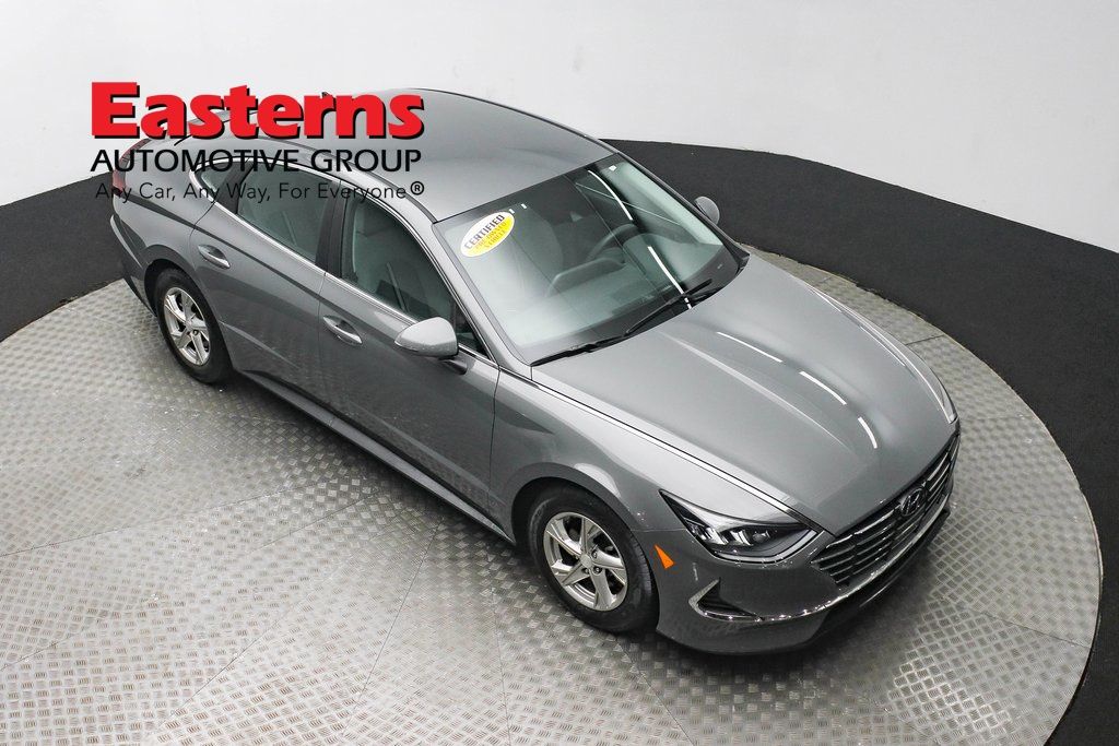 Vehicle image 11 of 61