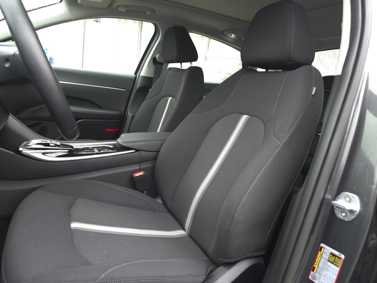 Vehicle image 9 of 23