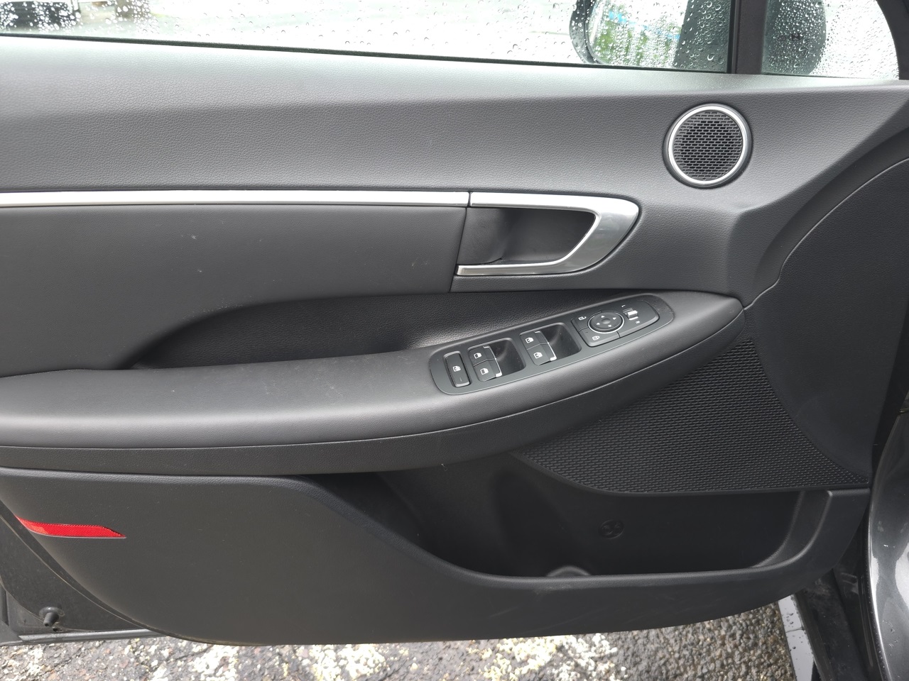 Vehicle image 8 of 23