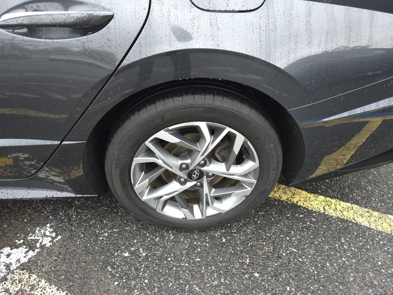 Vehicle image 7 of 23