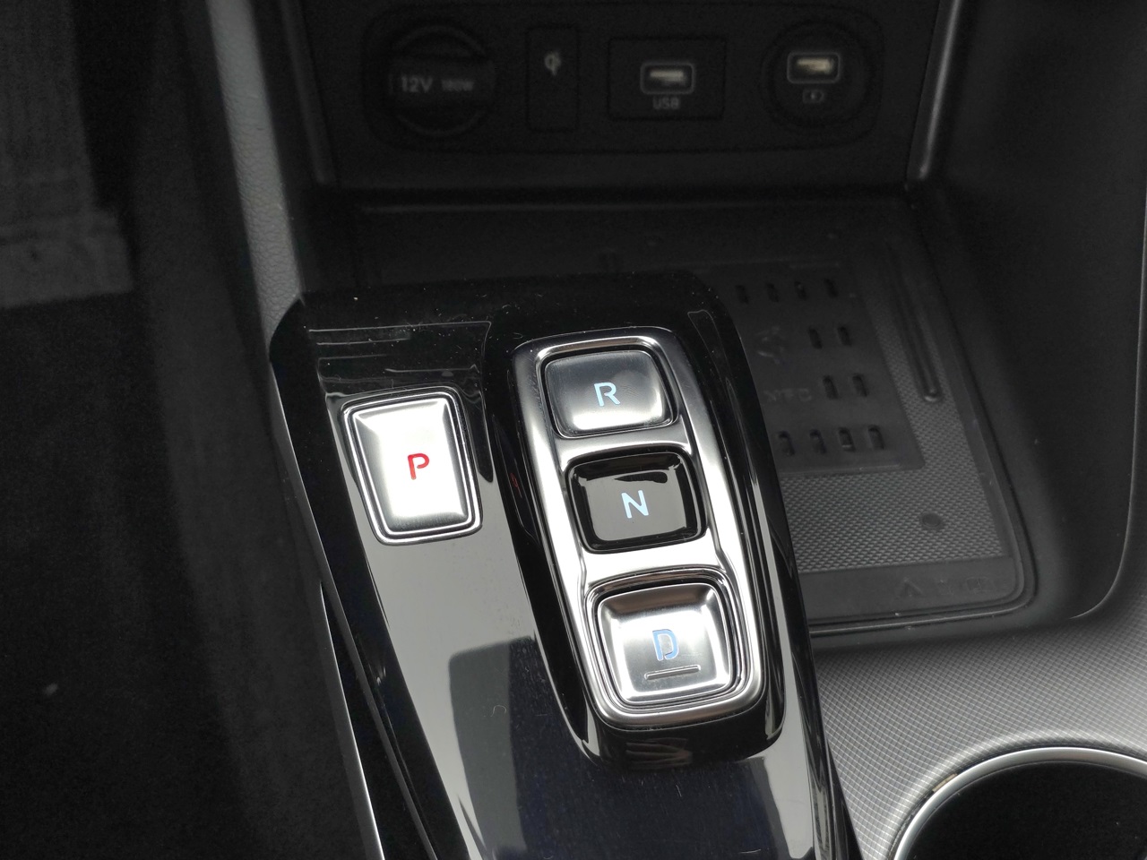 Vehicle image 14 of 23