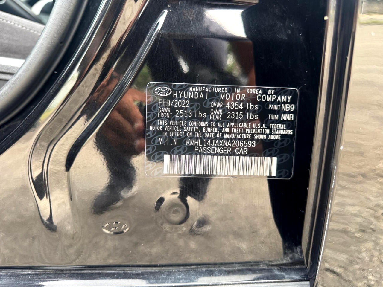 Vehicle image 17 of 28