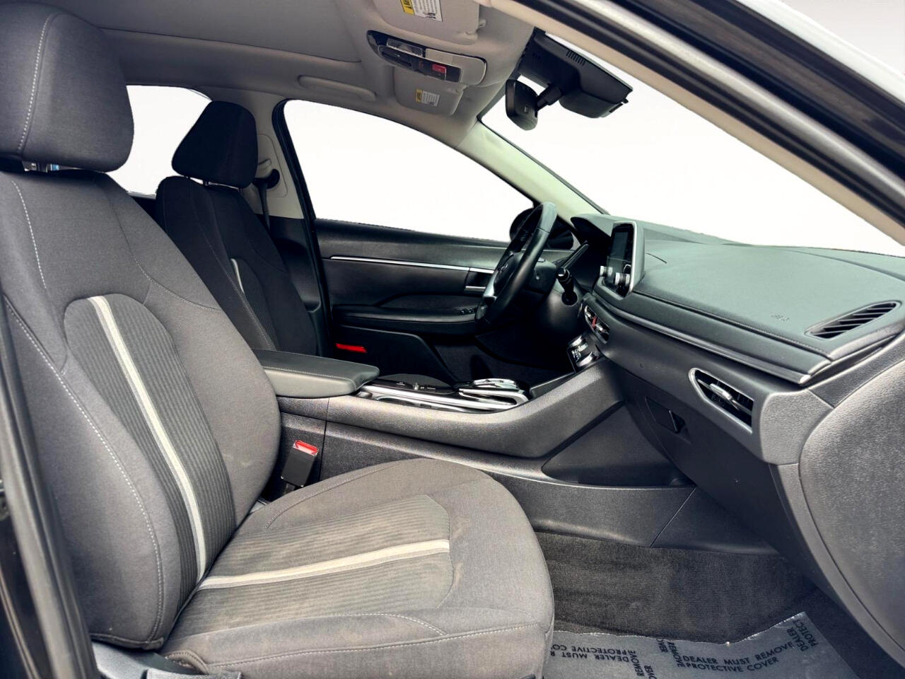 Vehicle image 20 of 28