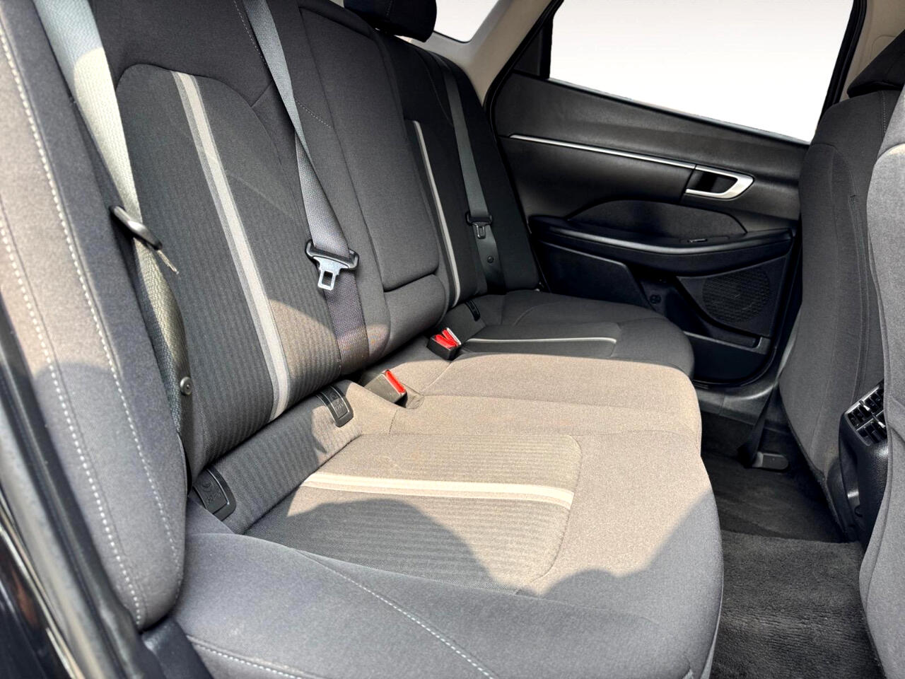 Vehicle image 27 of 28