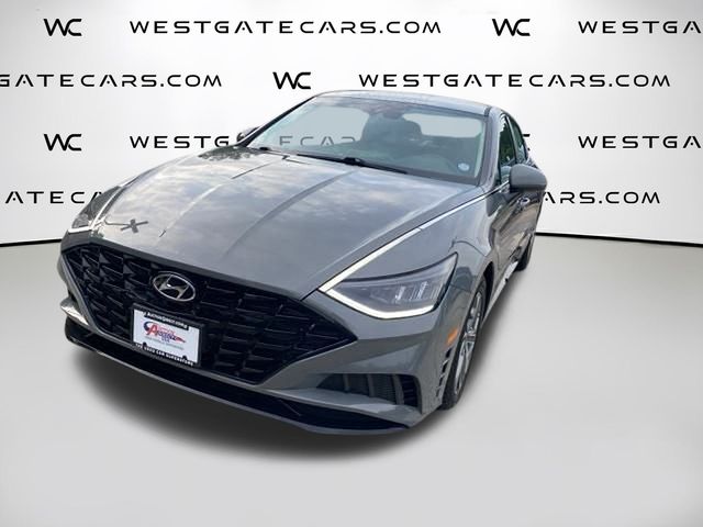 2022 Hyundai Sonata SEL Image 2 of 32