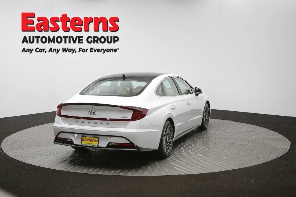 Vehicle image 22 of 63