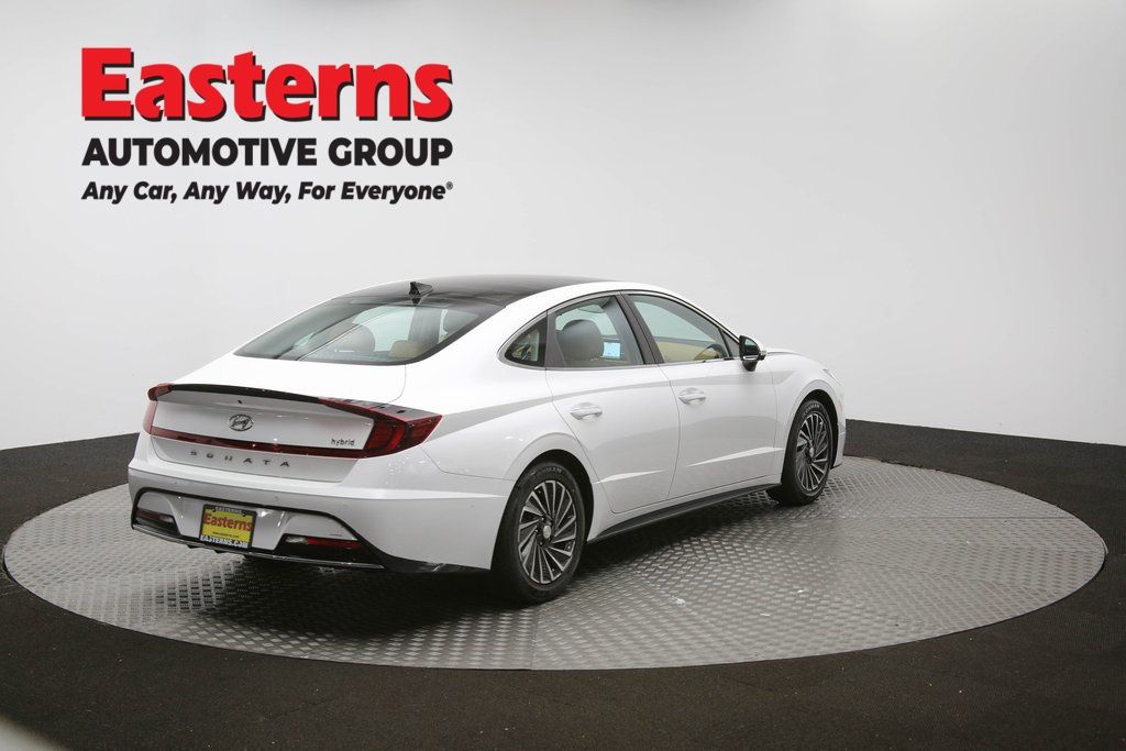 Vehicle image 21 of 63
