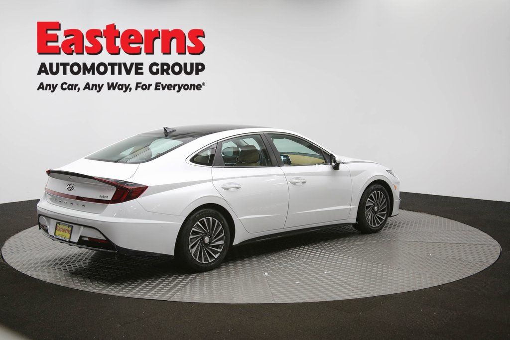 Vehicle image 23 of 63