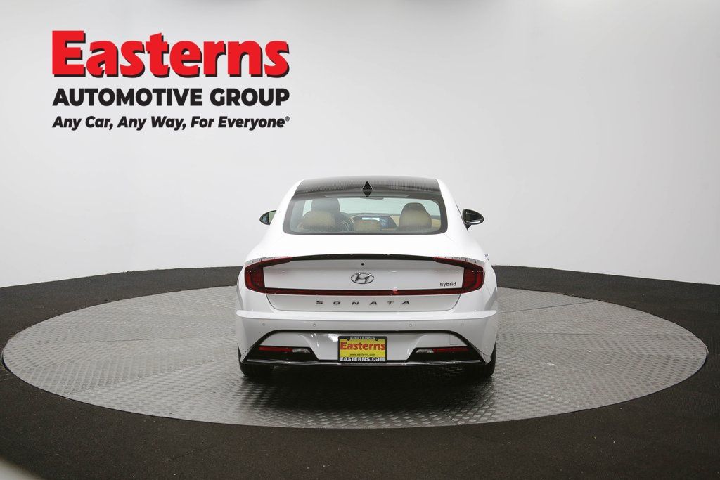 Vehicle image 29 of 63