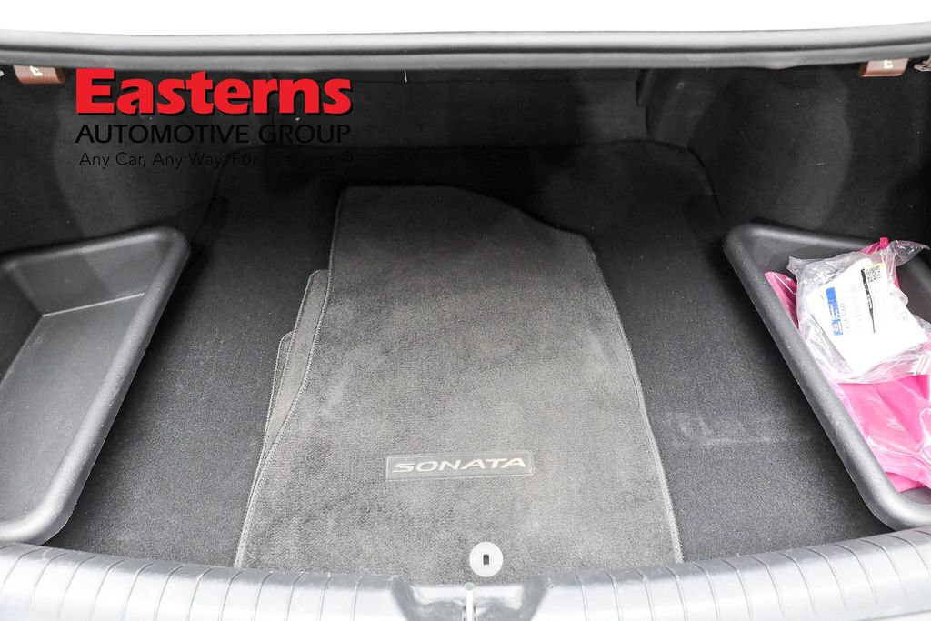 Vehicle image 39 of 62