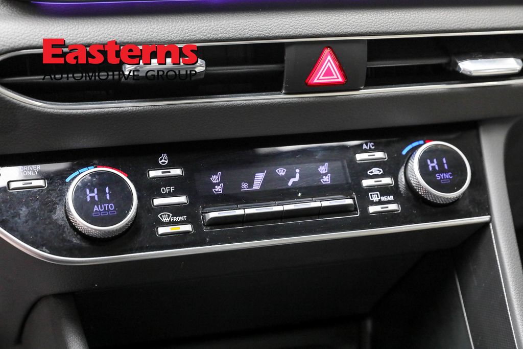 Vehicle image 49 of 62