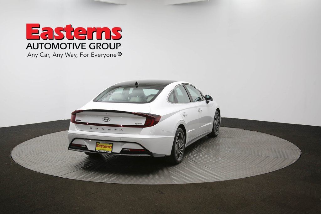 Vehicle image 22 of 63