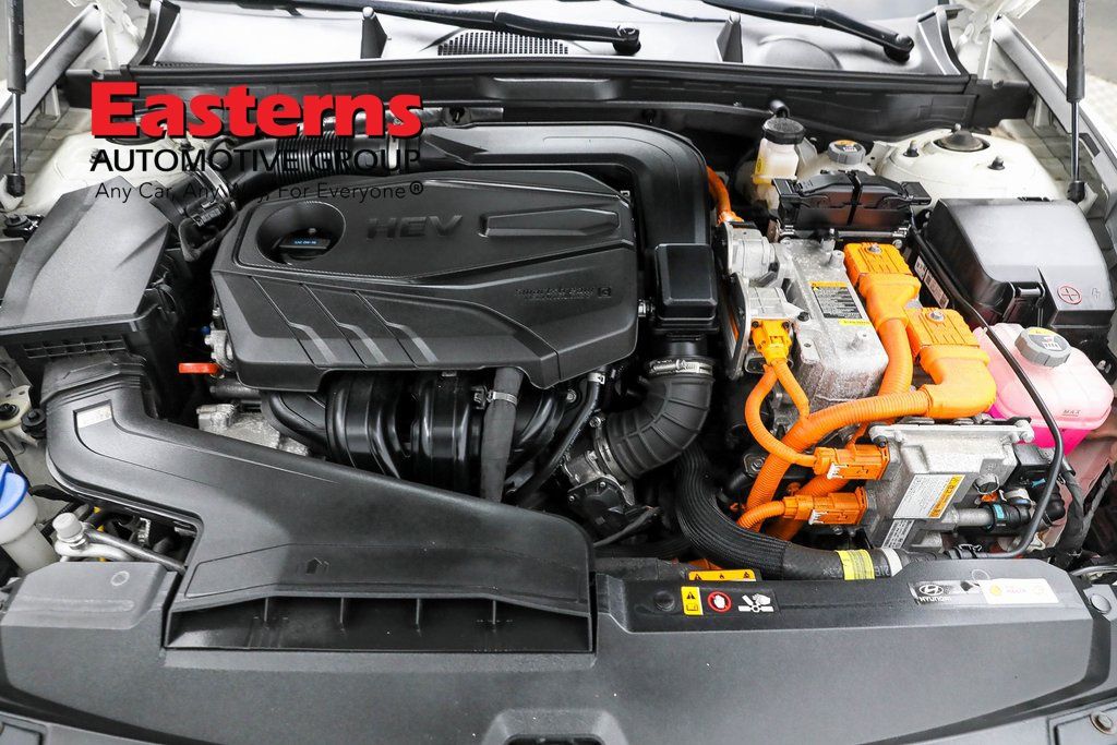 Vehicle image 37 of 63