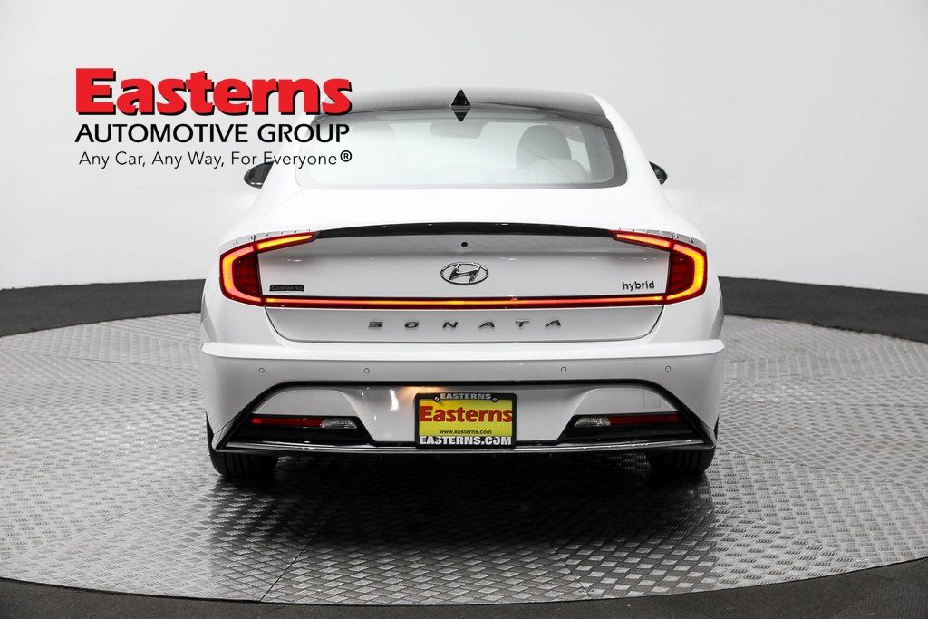 Vehicle image 29 of 63