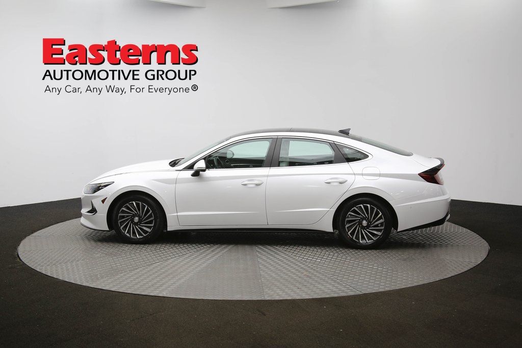 Vehicle image 36 of 63