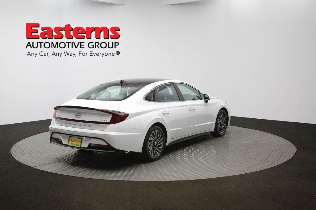Vehicle image 23 of 63