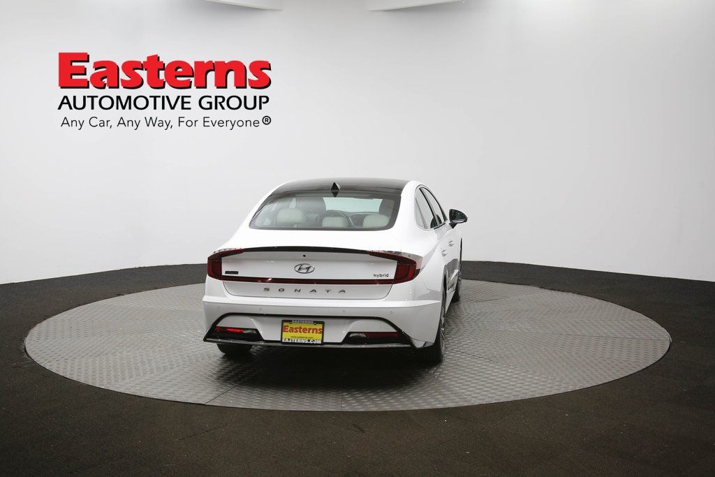 Vehicle image 25 of 63