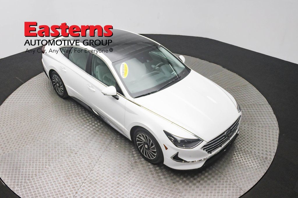 Vehicle image 16 of 63