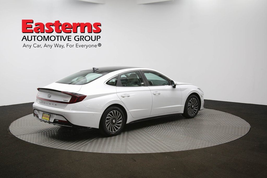 Vehicle image 24 of 63