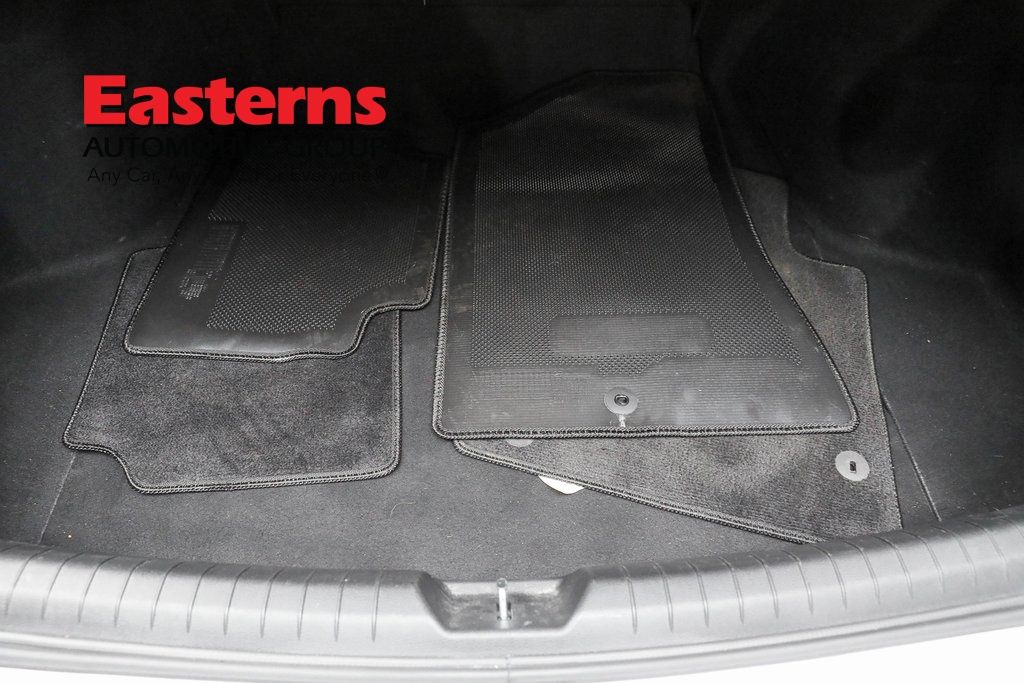 Vehicle image 39 of 63