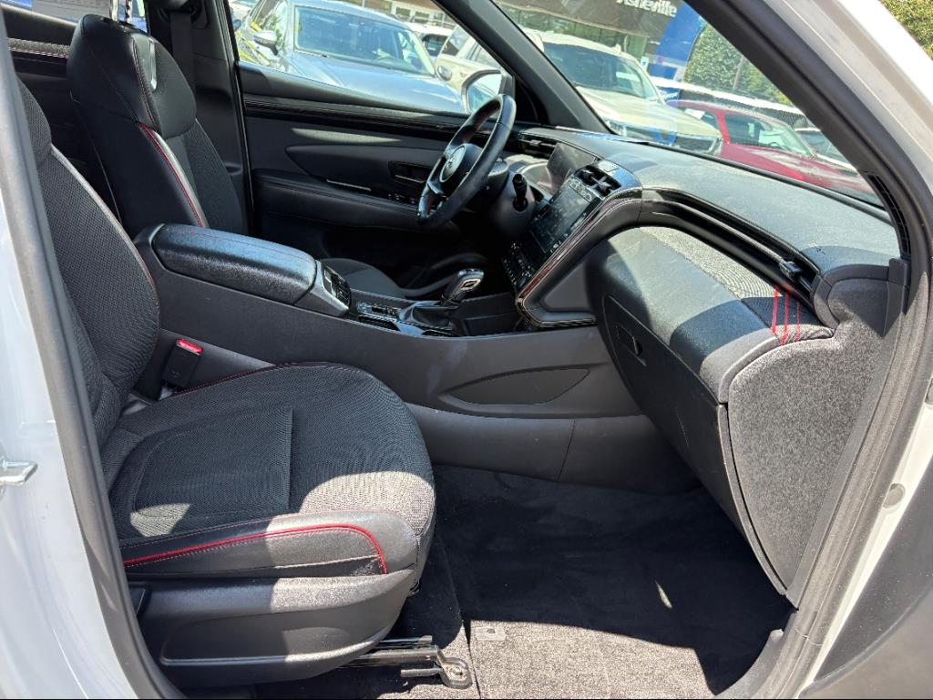 Vehicle image 10 of 24
