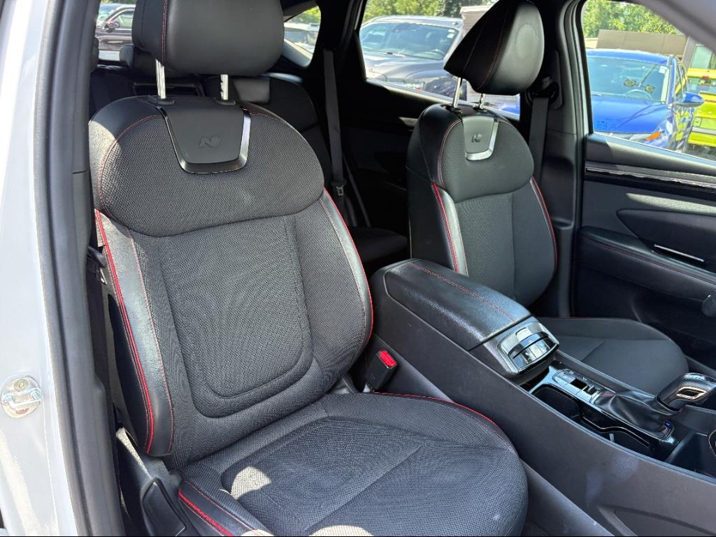 Vehicle image 9 of 24