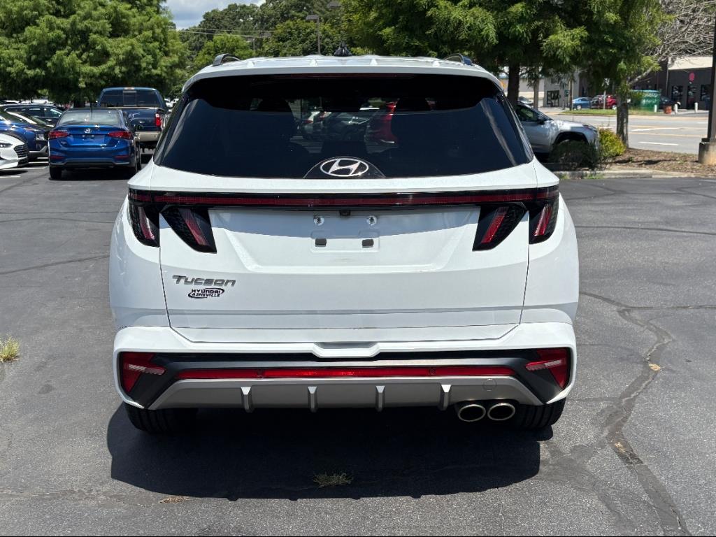 Vehicle image 4 of 24