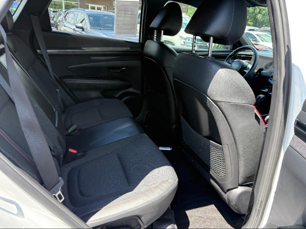 Vehicle image 8 of 24
