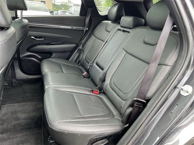 Vehicle image 13 of 26