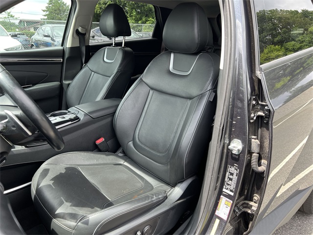 Vehicle image 15 of 26