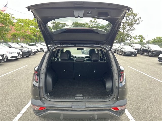 Vehicle image 12 of 26