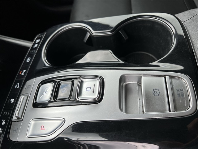 Vehicle image 22 of 26