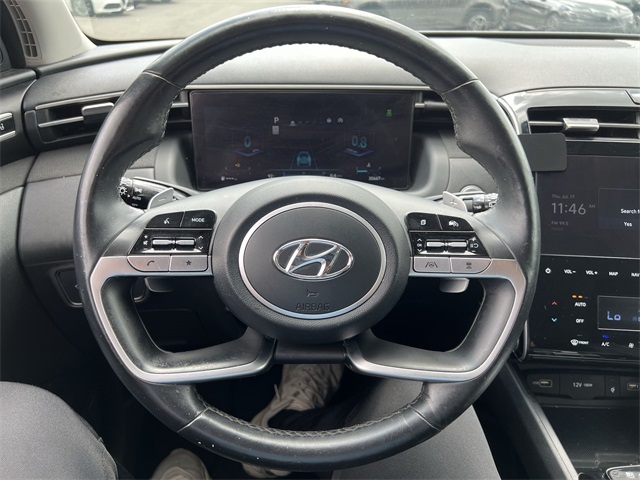 Vehicle image 16 of 26