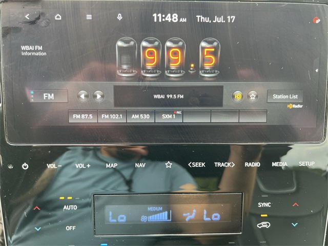 Vehicle image 20 of 26