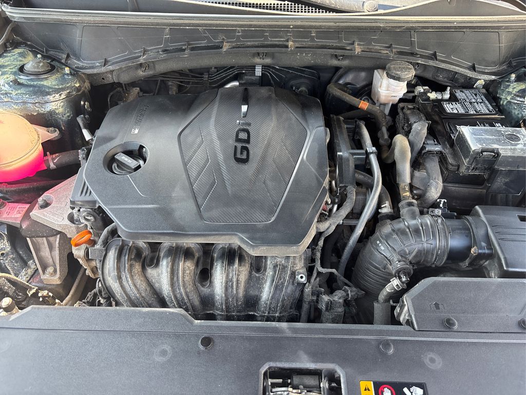 Vehicle image 8 of 44