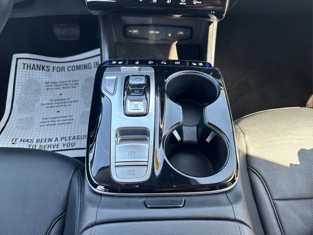 Vehicle image 23 of 44
