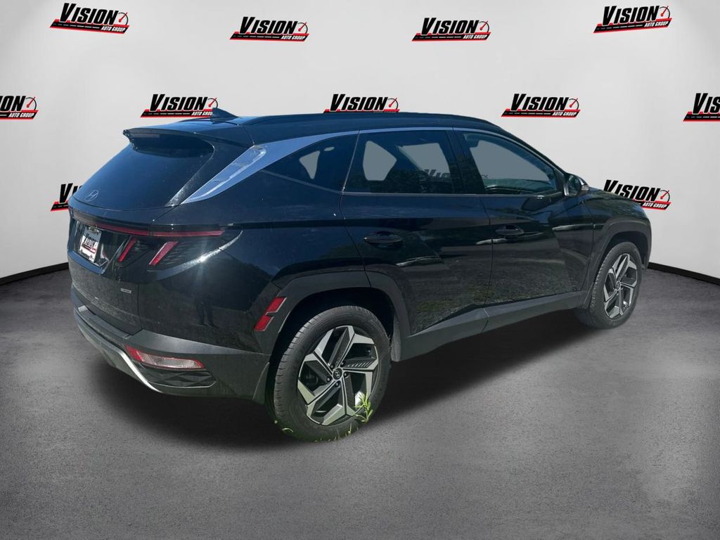 Vehicle image 5 of 44