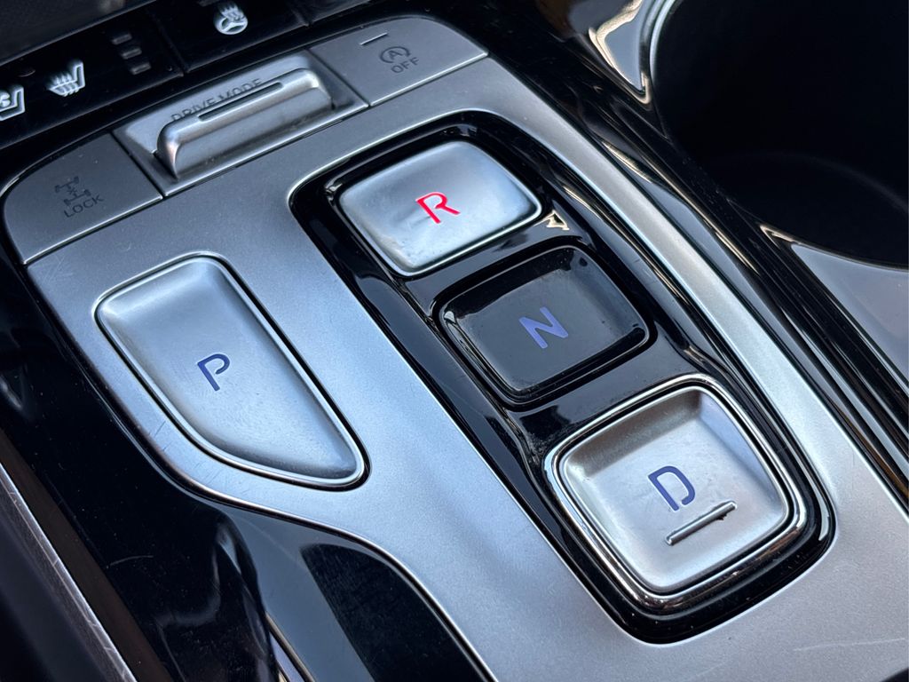 Vehicle image 43 of 44