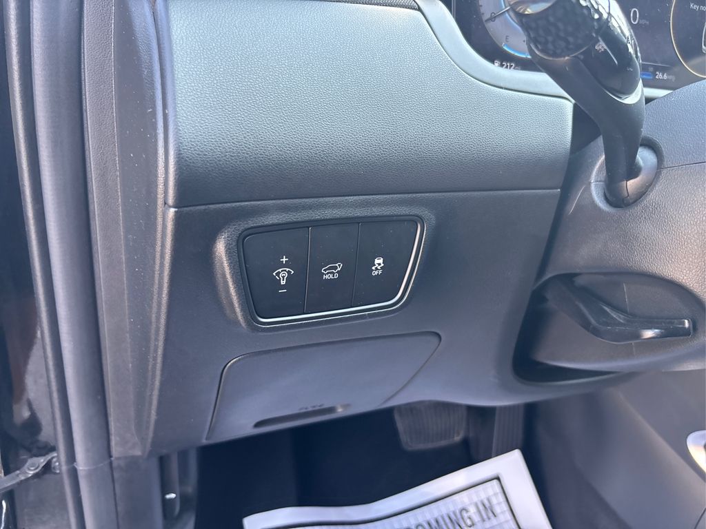Vehicle image 40 of 44