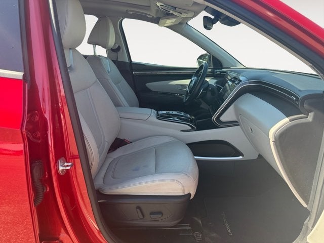 Vehicle image 14 of 35