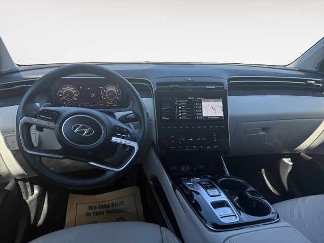 Vehicle image 17 of 35
