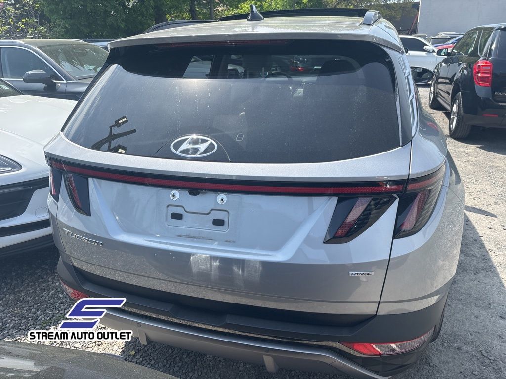 Vehicle image 8 of 36