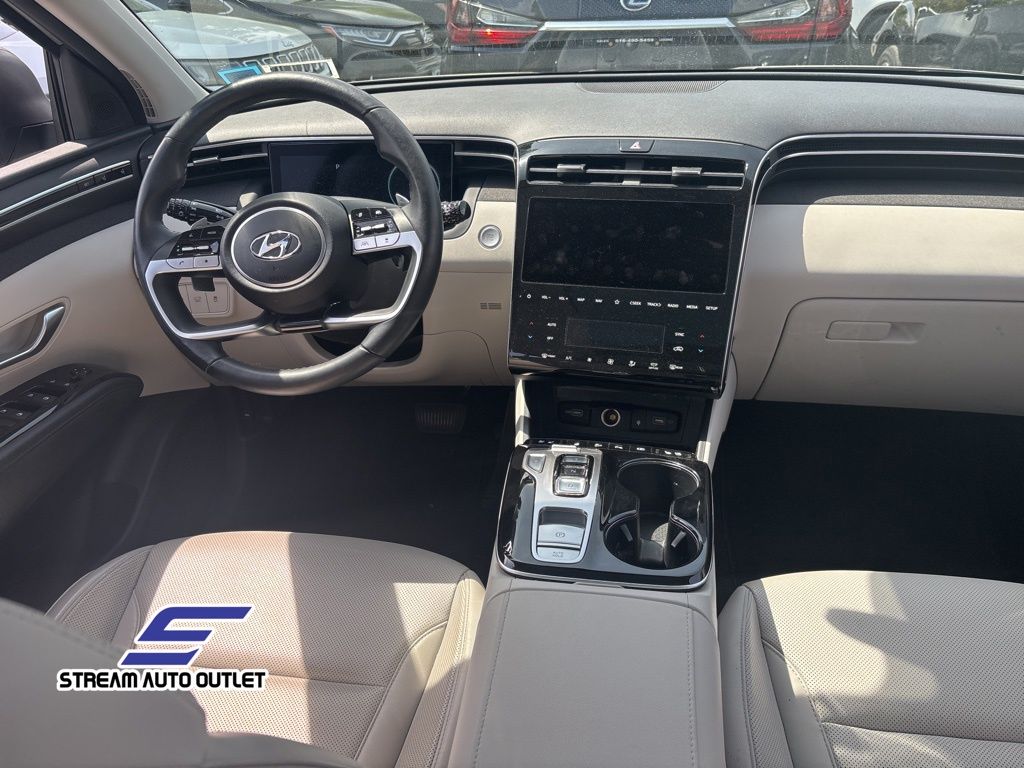 Vehicle image 17 of 36