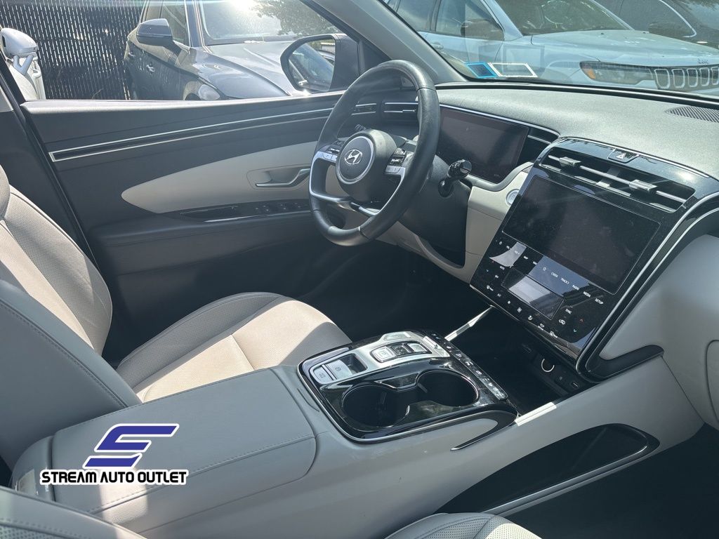 Vehicle image 9 of 36